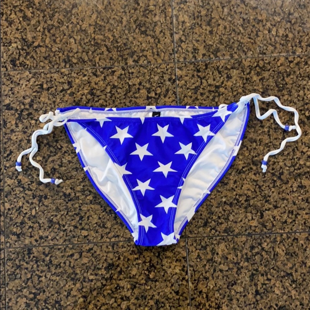 Venus Swim Suit Bottoms US Size 12 (Large)